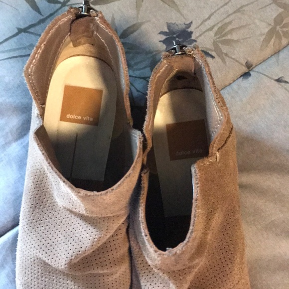 DOLCE VITA | Suede Taupe Booties - Picture 6 of 7